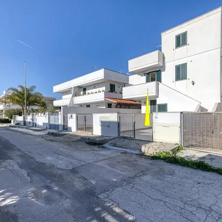 A 50 M Dal Mare Climatizzato Con Vista Mare Apartment *
